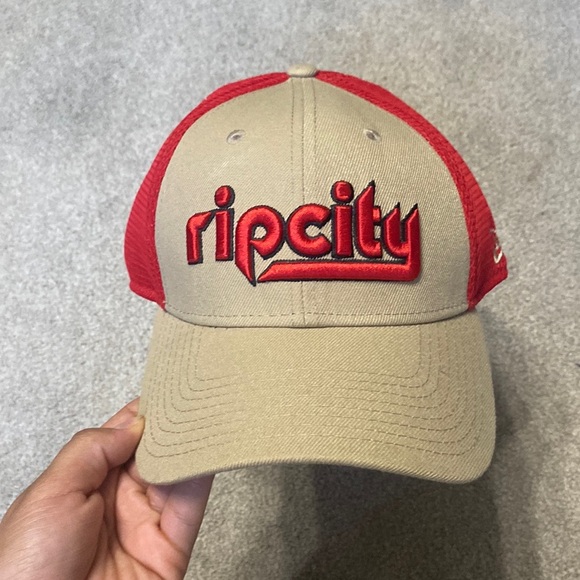 New Era Other - New Era Ripcity Portland Trailblazers Beige Red Hat Size S/M